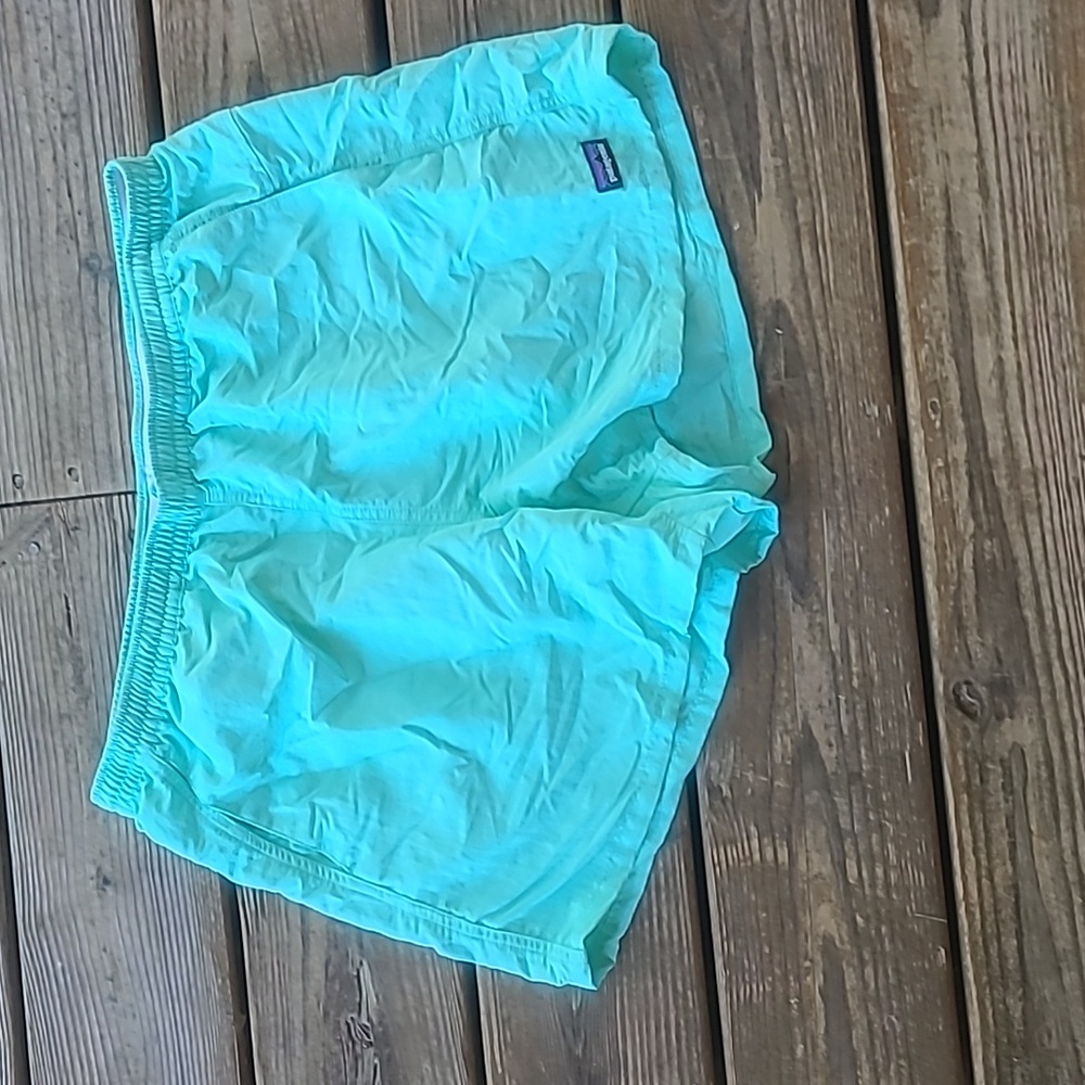 Patagonia Women's Light Green Barely Baggies Large